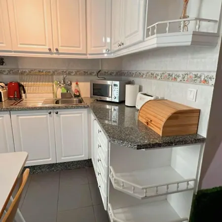 Beautiful With Patio In Bica Apartament *